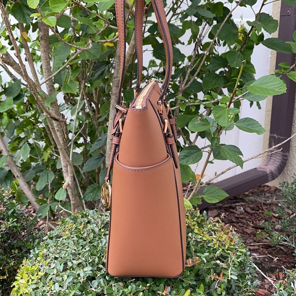 MICHAEL KORS CHARLOTTE LG TOP ZIP TOTE LUGGAGE - Picture 6 of 16